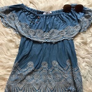 XS OFF THE SHOULDER TOP